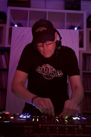 Back To The Warehouse 2 - Fraktured Phoenix rave photo 5
