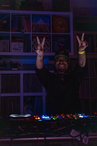 Back To The Warehouse - Fraktured Phoenix rave photo 3