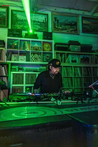 Back To The Warehouse - Fraktured Phoenix rave photo 5