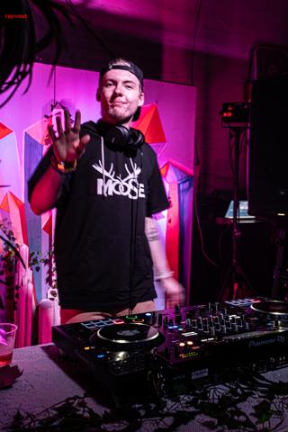 Back To The Warehouse - Fraktured Phoenix rave photo 15