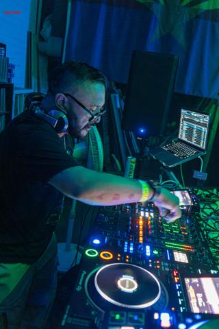 Back To The Warehouse - Fraktured Phoenix rave photo 30