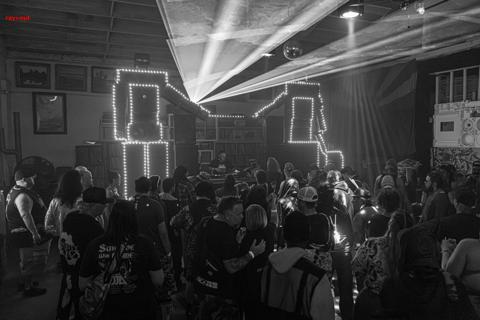 Back To The Warehouse - Fraktured Phoenix rave photo 37