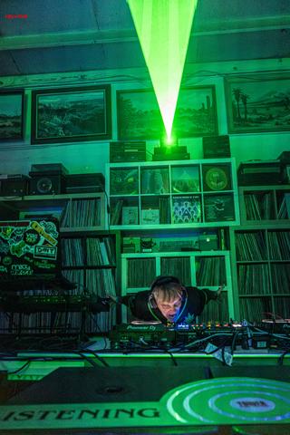Back To The Warehouse - Fraktured Phoenix rave photo 50