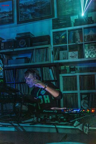 Back To The Warehouse - Fraktured Phoenix rave photo 55