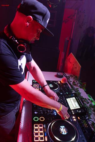 Back To The Warehouse - Fraktured Phoenix rave photo 59