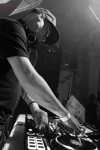 Back To The Warehouse - Fraktured Phoenix rave photo 60