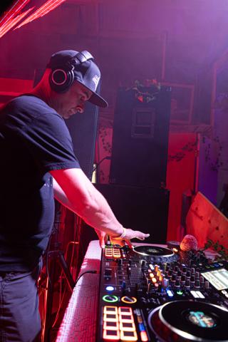 Back To The Warehouse - Fraktured Phoenix rave photo 61