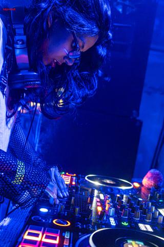 Back To The Warehouse - Fraktured Phoenix rave photo 100