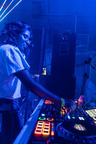 Back To The Warehouse - Fraktured Phoenix rave photo 102