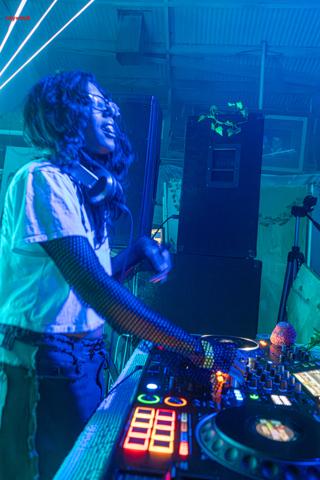 Back To The Warehouse - Fraktured Phoenix rave photo 103