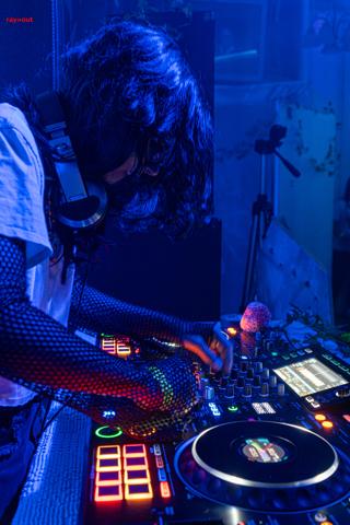 Back To The Warehouse - Fraktured Phoenix rave photo 105