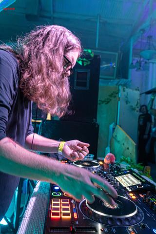Back To The Warehouse - Fraktured Phoenix rave photo 116