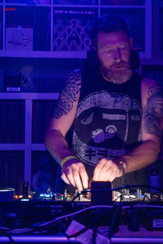 Back To The Warehouse - Fraktured Phoenix rave photo 119
