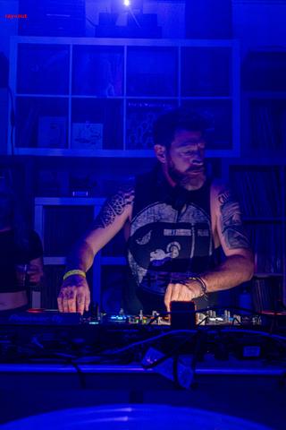 Back To The Warehouse - Fraktured Phoenix rave photo 121