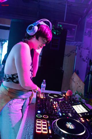 Back To The Warehouse - Fraktured Phoenix rave photo 147