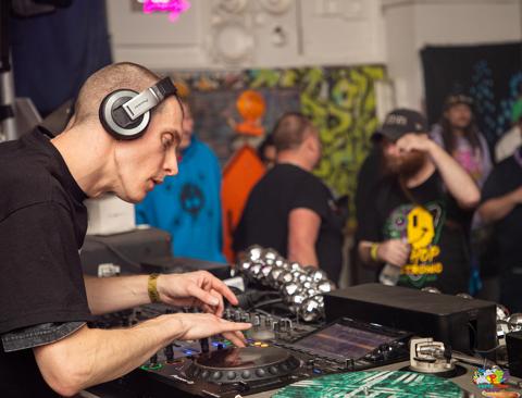 Bass Face photo